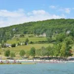 Roeiwedstrijd op Lac du Causse Dordogne
