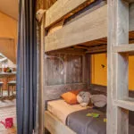 Domaine du Verdon safaritent slaapkamer met stapelbed