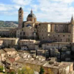 Urbino in de buurt van San Marino