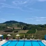 Per Amore del Vino zwembad met uitzicht op heuvels