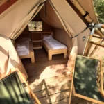 Glamping Bagrem slaapkamer met terras 2p safaritent