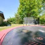 Bronzen Emmer trampoline