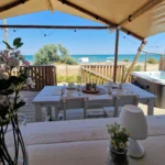 Villa Alwin Beach Resort lodgetent Diamond met bar, terras, jacuzzi en zeezicht