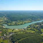 Lac du Causse luchtfoto van het meer